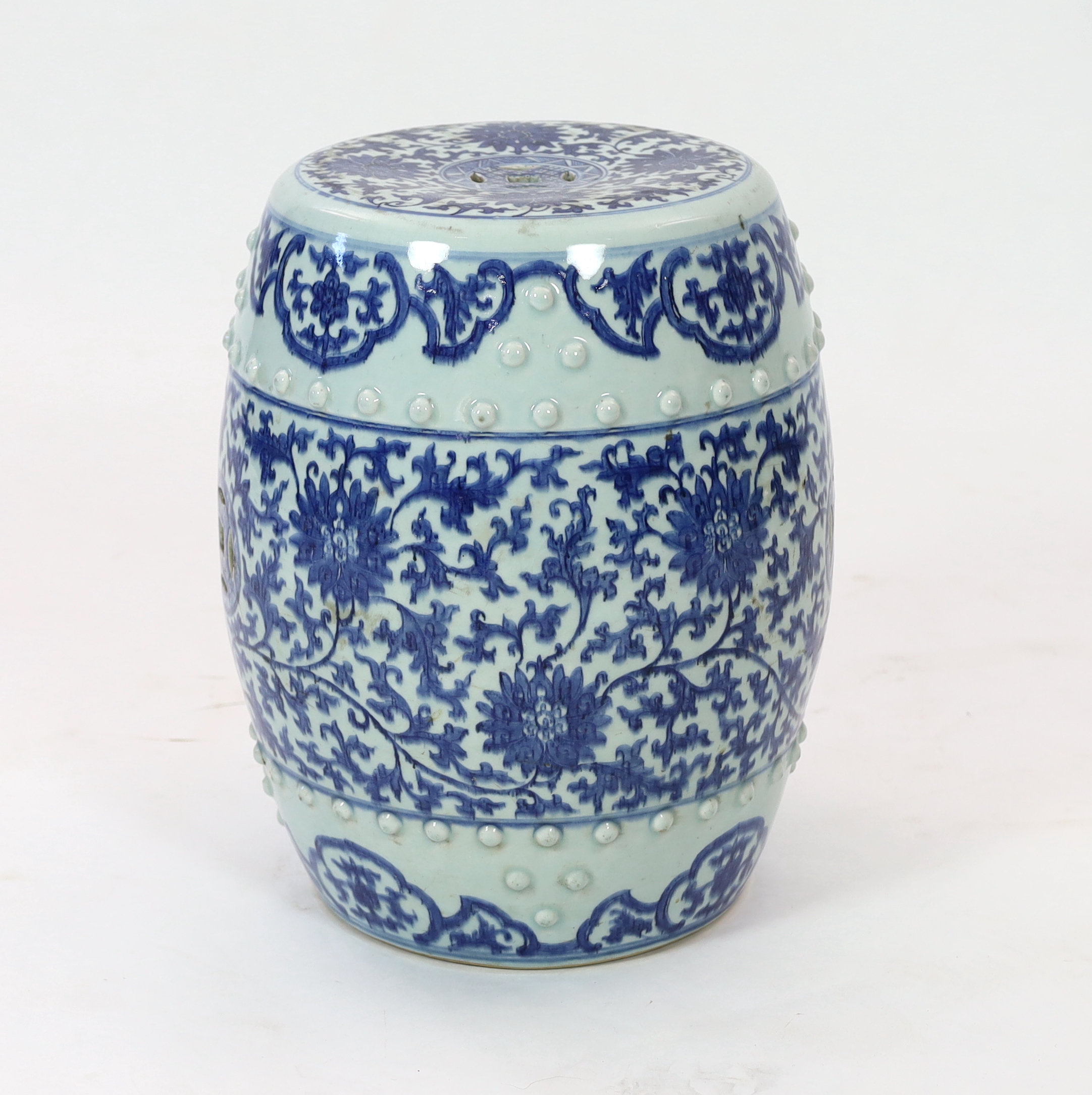 A Chinese blue and white porcelain stool, 19th century